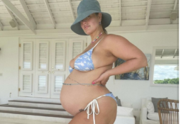 Hamile Ashley Grahamdan bikinili poz güncel bursa